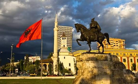 Изглед от Тирана