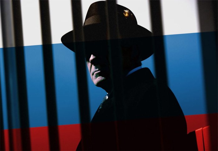 Шпиони