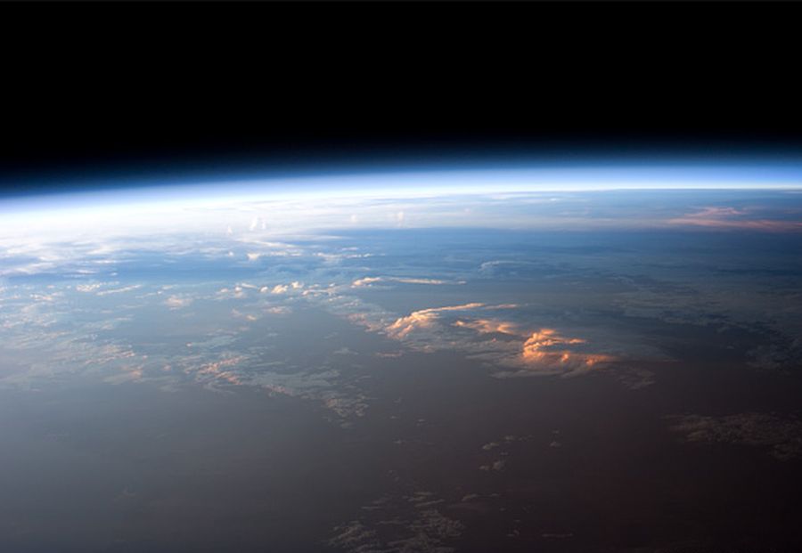 Земя, космос, NASA